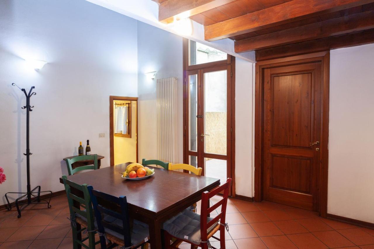 Apartment Oriuolo 8 *